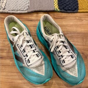 New Balance Rebel 4